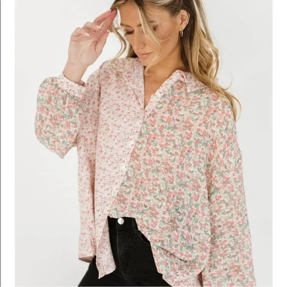 Shop Zoco 🩷💐🌸 Floral Pink two pattern button down Blouse top shirt - Picture 3 of 11